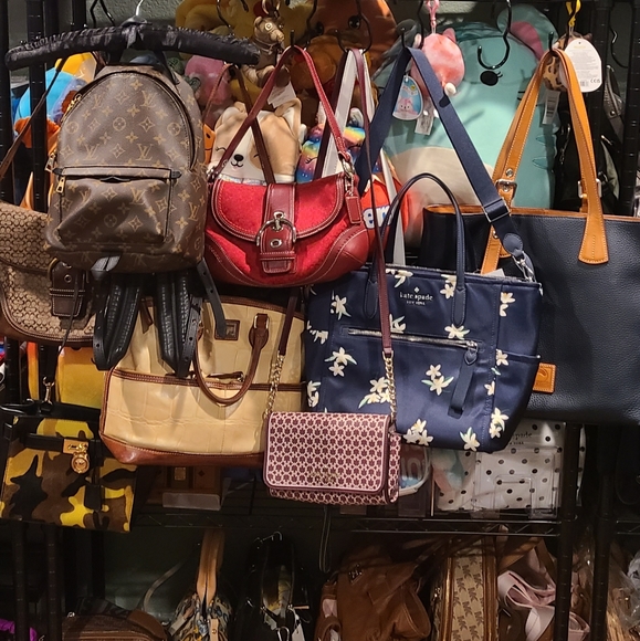 CLOSET LIQUIDATION SALE !!!@@@ - Picture 5 of 14